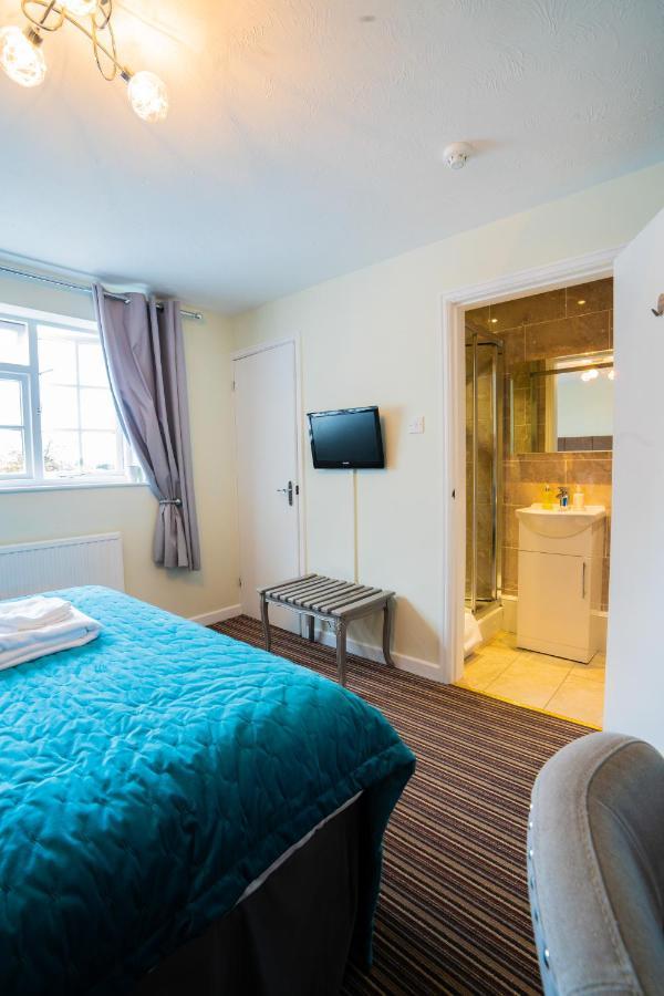 White Lion Hotel Крю Екстер'єр фото