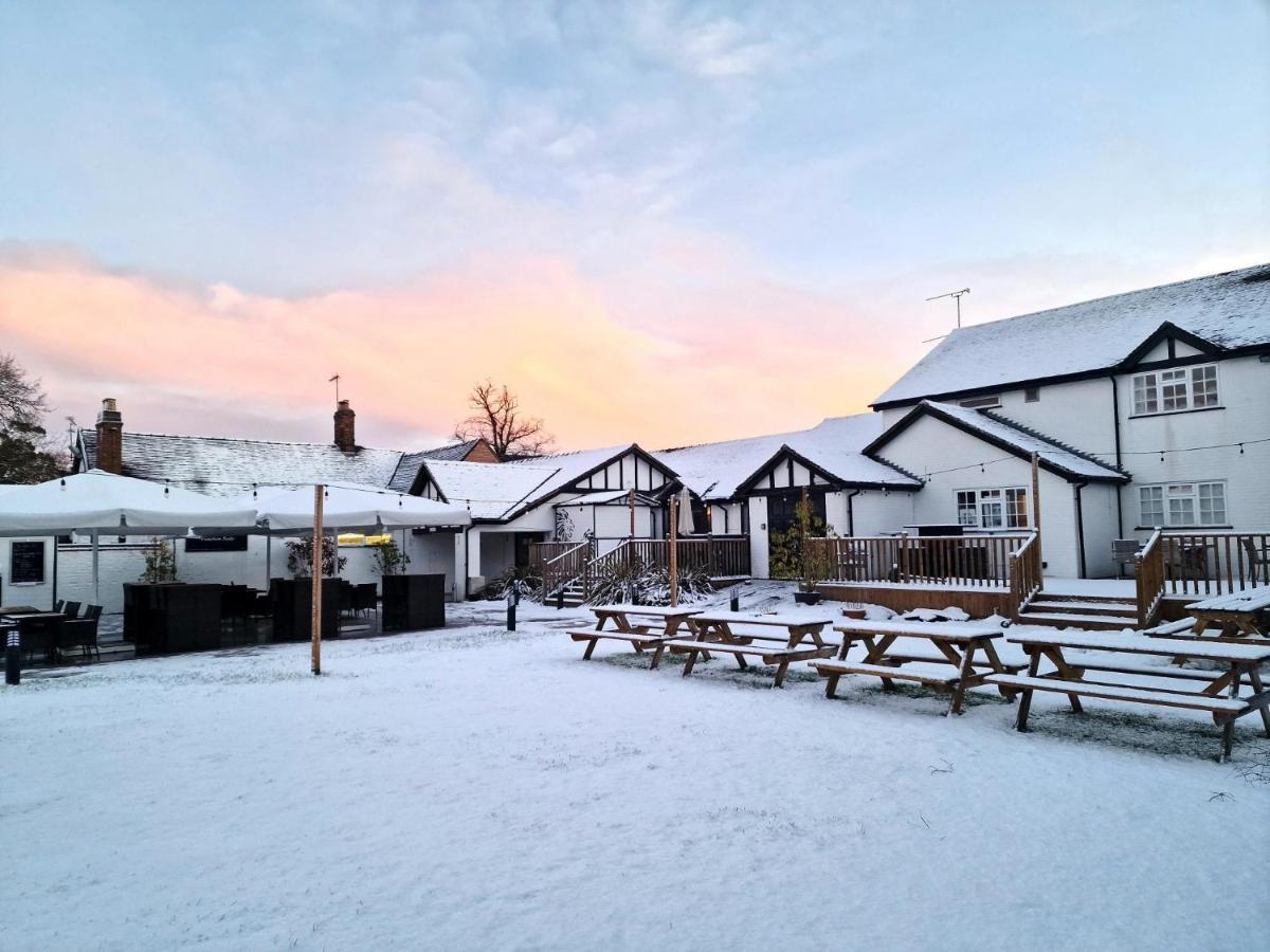White Lion Hotel Крю Екстер'єр фото