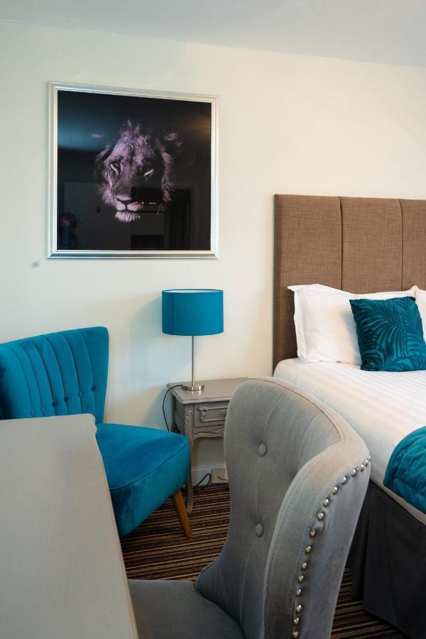White Lion Hotel Крю Екстер'єр фото