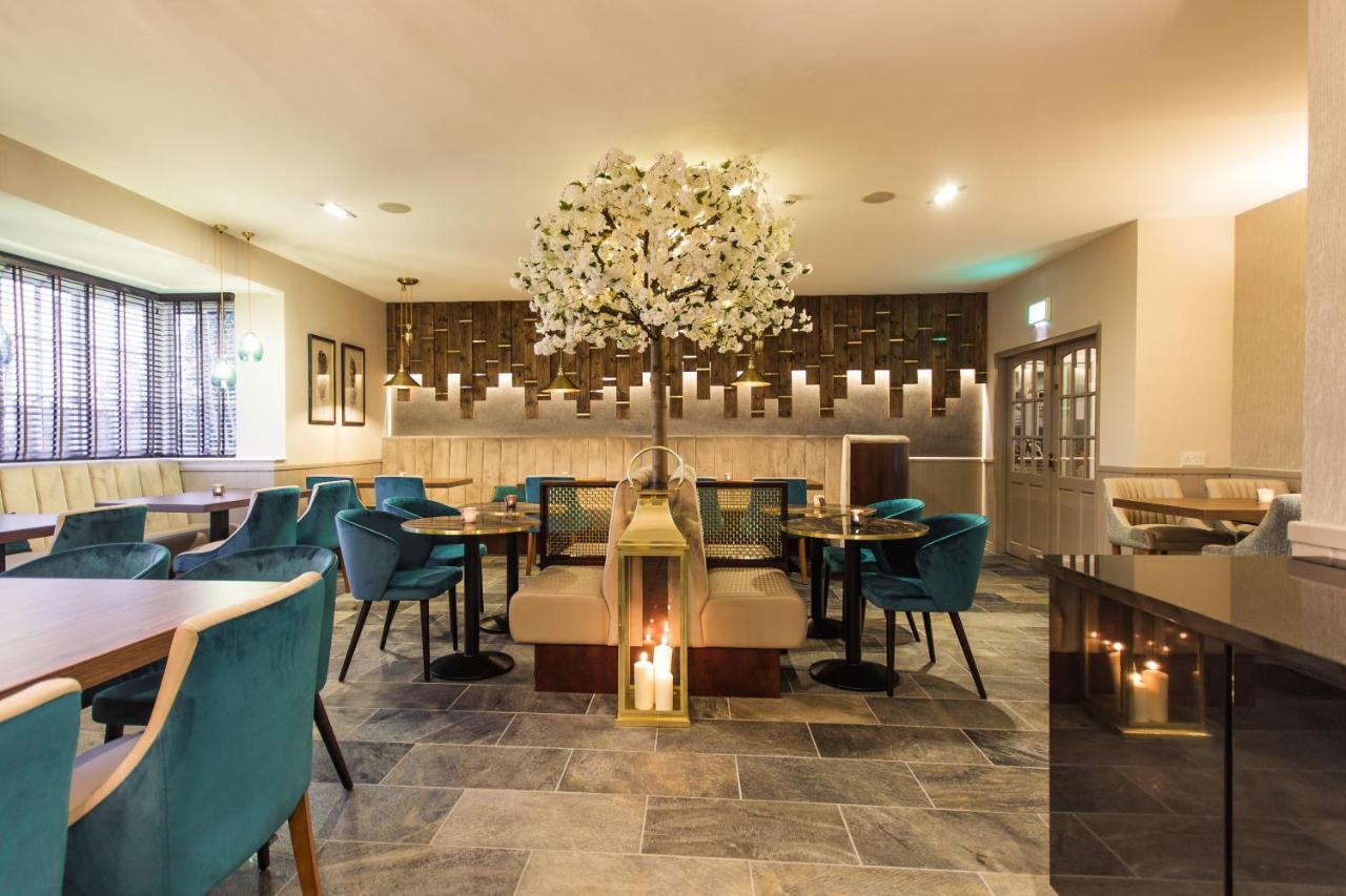 White Lion Hotel Крю Екстер'єр фото