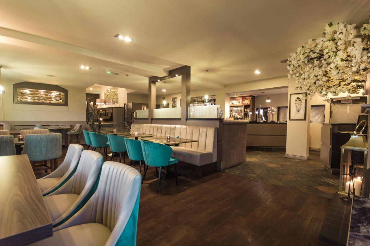White Lion Hotel Крю Екстер'єр фото